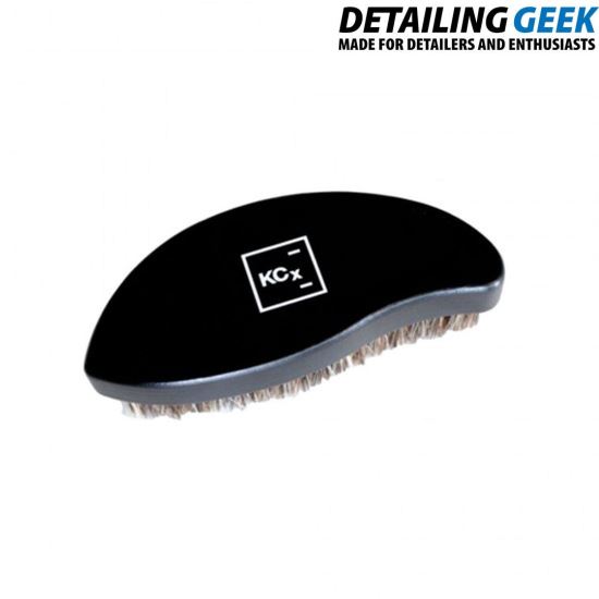 Koch Chemie Leather Brush - Perie de par de cal pentru curatat suprafetele de piele si alcantara
